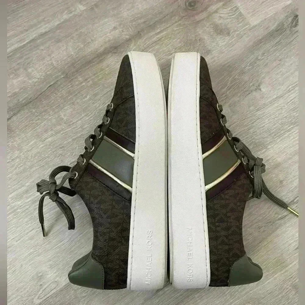 MICHAEL KORS - Poppy Stripe Lace
Up Sneaker 9 - Picture 3 of 11